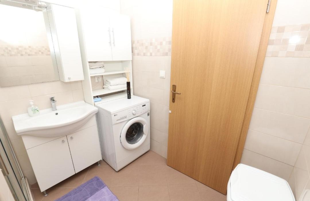 Rooms Odmaraliste Jablan Сен Екстериор снимка