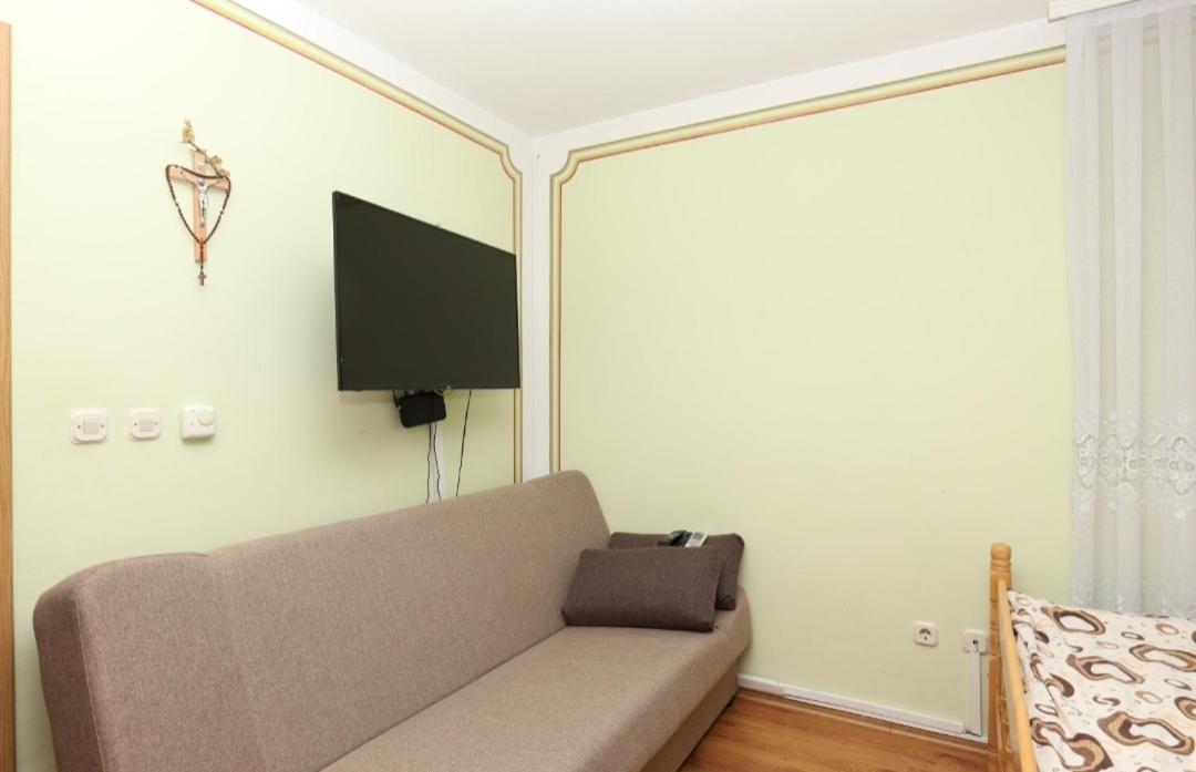 Rooms Odmaraliste Jablan Сен Екстериор снимка