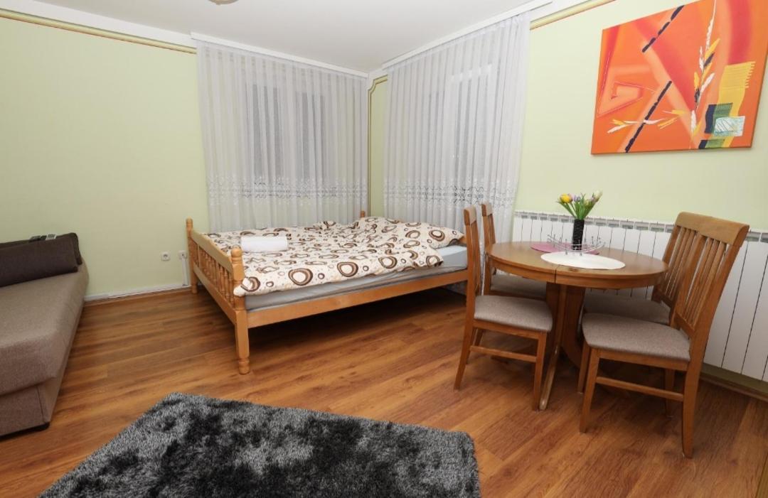Rooms Odmaraliste Jablan Сен Екстериор снимка