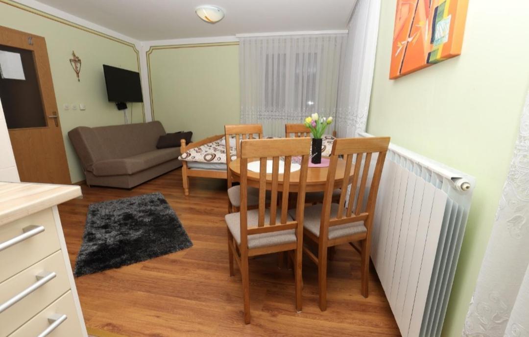 Rooms Odmaraliste Jablan Сен Екстериор снимка